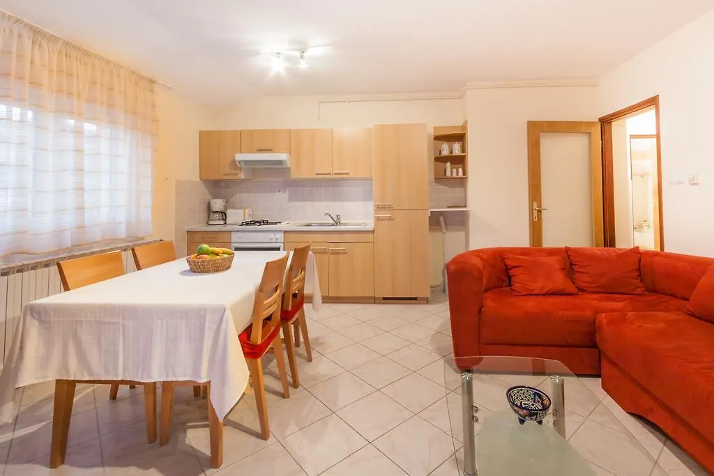 Apartment Aldo Πούλα 0*,