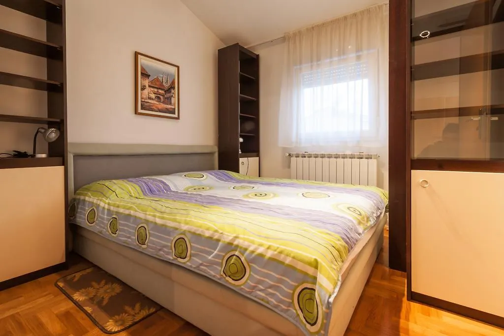Apartment Aldo Pola