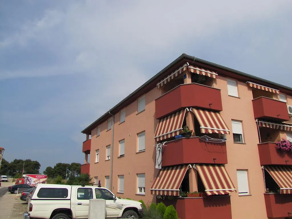 Apartment Aldo Πούλα